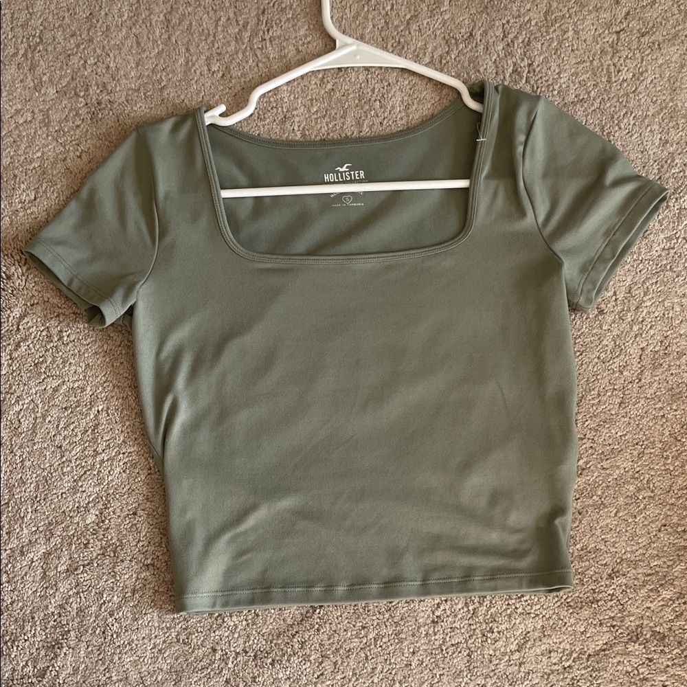 Hollister Women's Sage Green Short Sleeve Top